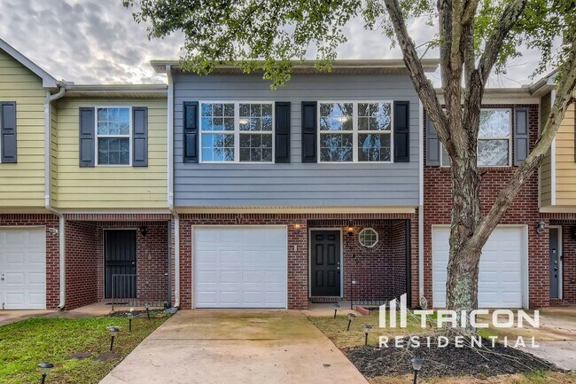 Photo - 1740 Formosa Ln