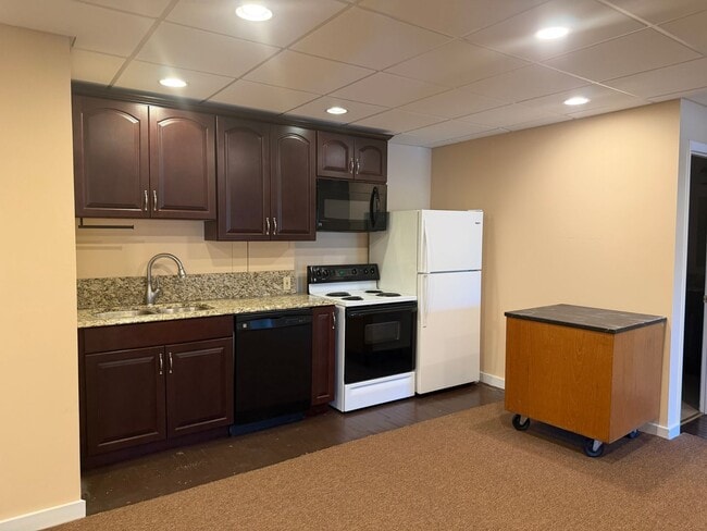 Photo - Large Apartment Above Commercial Building
