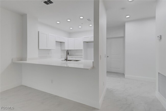 Photo - 1802 Samantha Gayle Wy Unidad 102 Rental