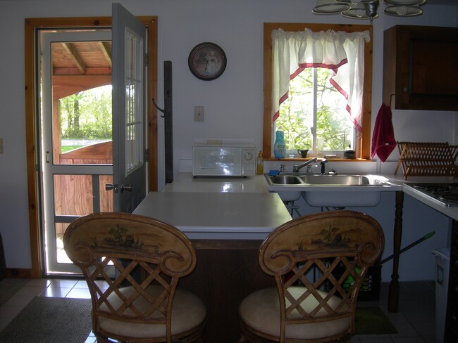 Photo - 1406 Summerhill Rd