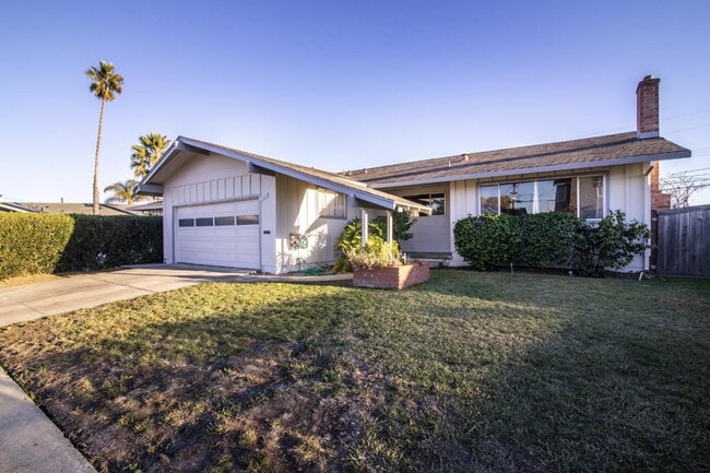 Photo - 1761 Kelly St