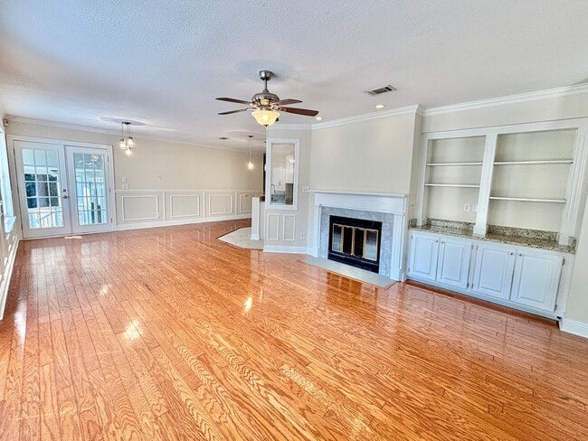 Photo - Charming 3-Bedroom Duplex