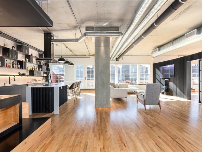 Photo - 1499 Blake St