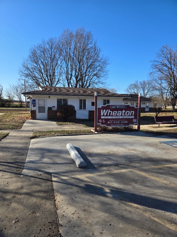 100 E Wilson St Unit A1