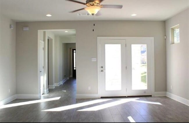 Photo - 224 Cherokee Rose Cir