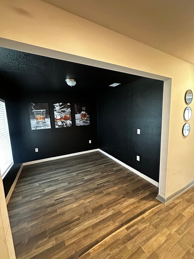 Photo - 276 Hyacinth Ct