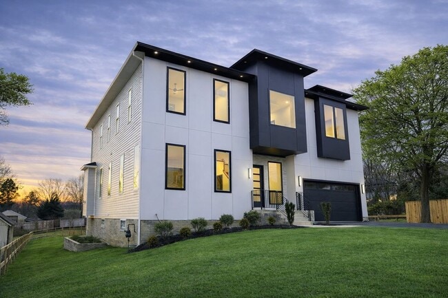 Building Photo - 2613 Beacon Hill Rd