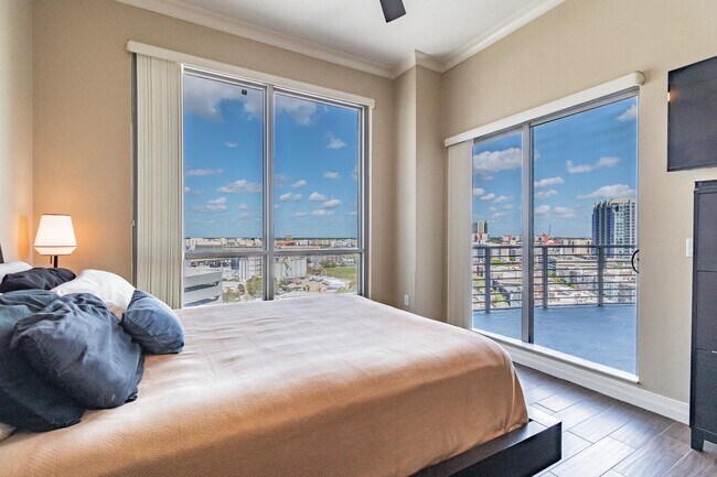 Photo - 449 S 12th St