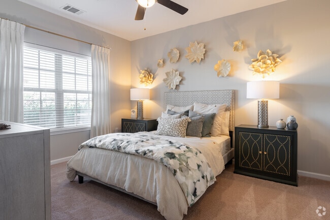 Sierra - 2 BR 2 BA | 1096 sf - Primary Bedroom