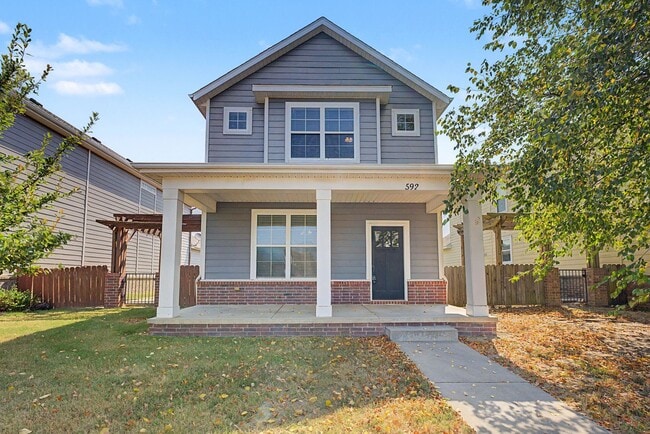 Building Photo - 592 N Longfellow Ln