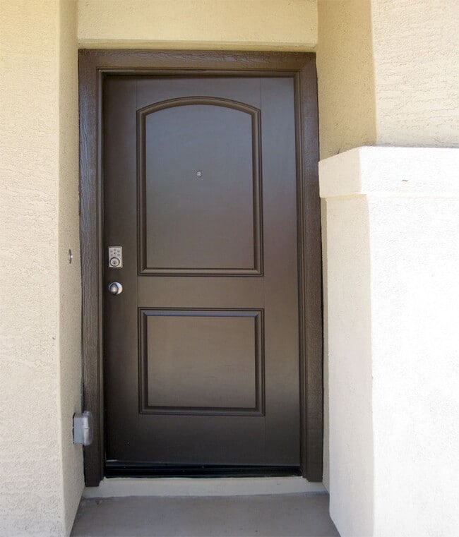 Photo - Four Bedroom home for rent in Magma Ranch for under $2000.00