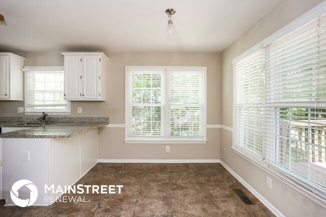 Photo - 302 Wood Knoll Ct