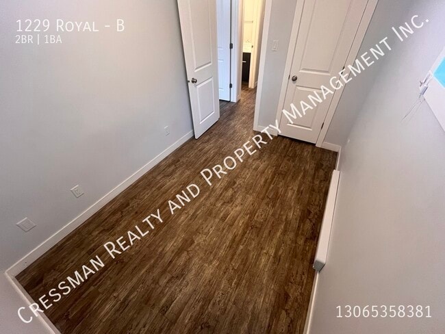 Photo - 2 Bed, 1 Bathroom Basement Suite! Unit B