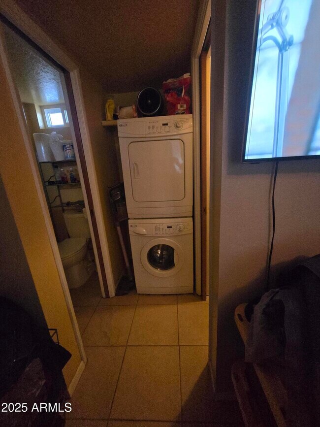 Photo - 1325 Heather Dr