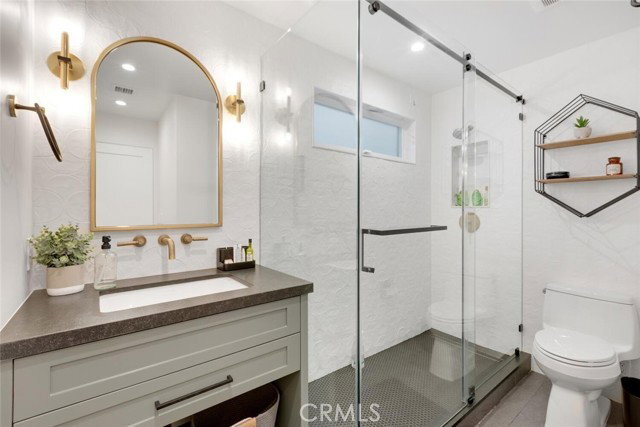 Building Photo - 248 34th St