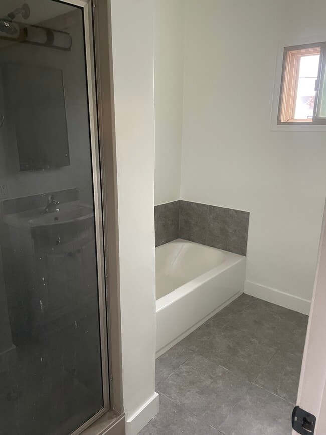 Photo - 10411 S Van Ness Ave Unidad Van ness