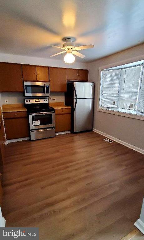 Photo - 16 Craftsman Ct