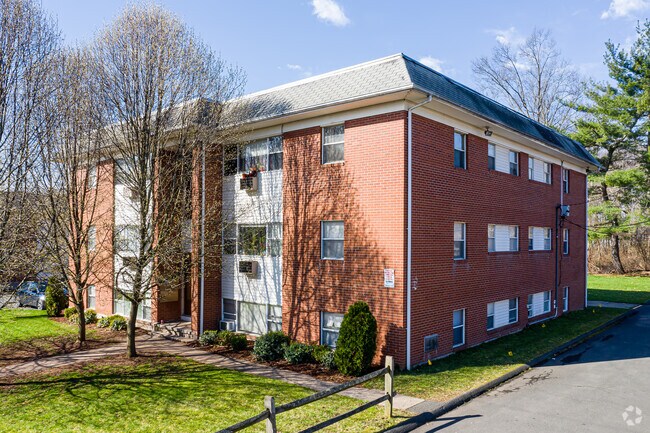 Crescent Court - Crescent Court Apartments