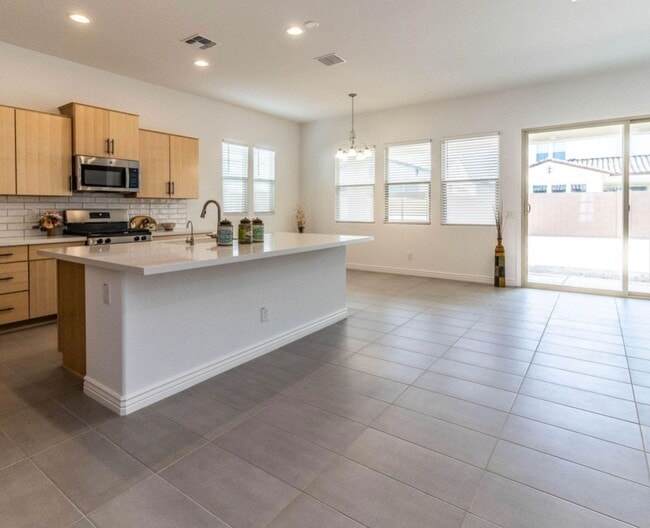 Photo - 21063 E Mayberry Rd