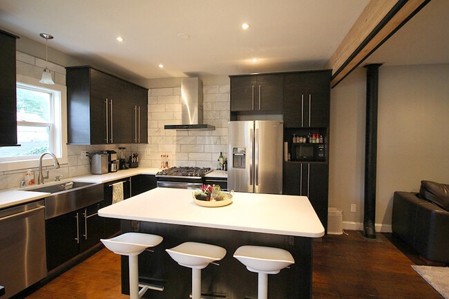 Photo - 2970 S Clement Ave