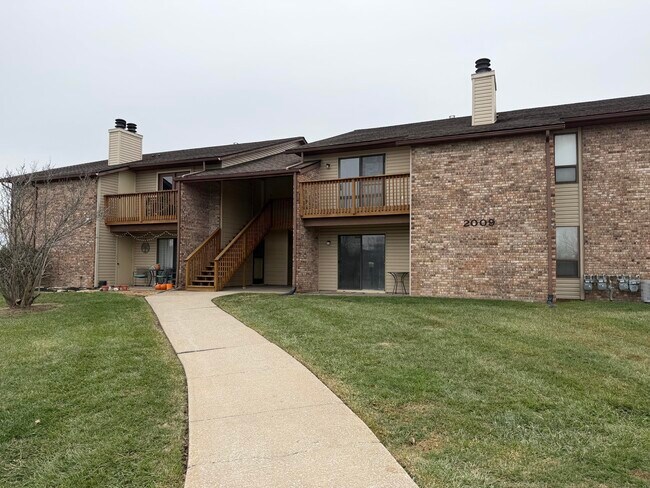 Building Photo - 2009 Waterfront Dr N Unit A1