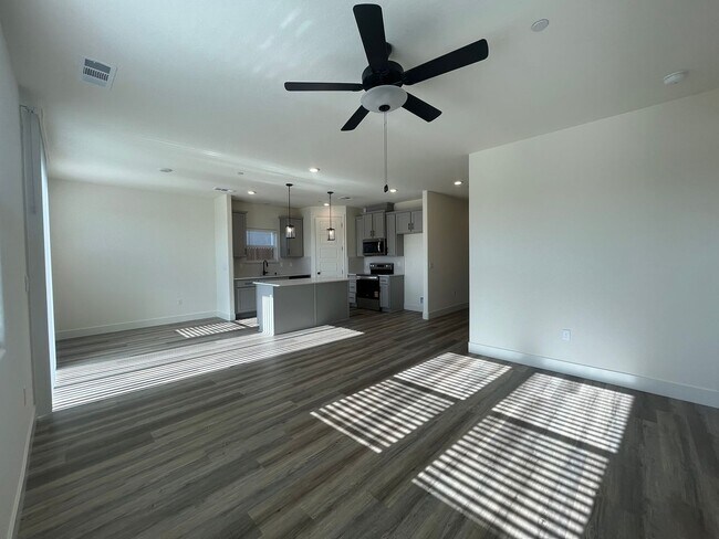 Photo - 2312 N Kayenta St