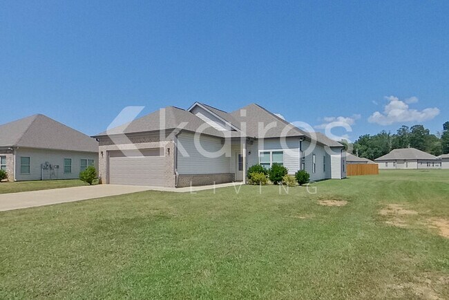 150 White Oak Cir
