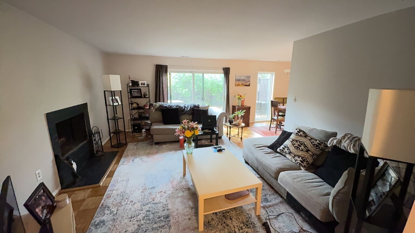 Photo - Relaxing 4 Bed 2 Bath End Unit Townhome In...
