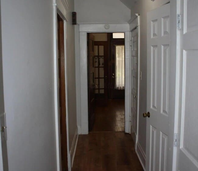 Photo - 68 E Oakland Ave
