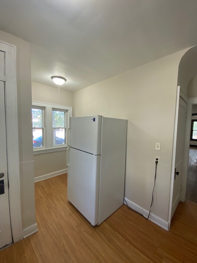 Photo - 2971 Indianola Ave