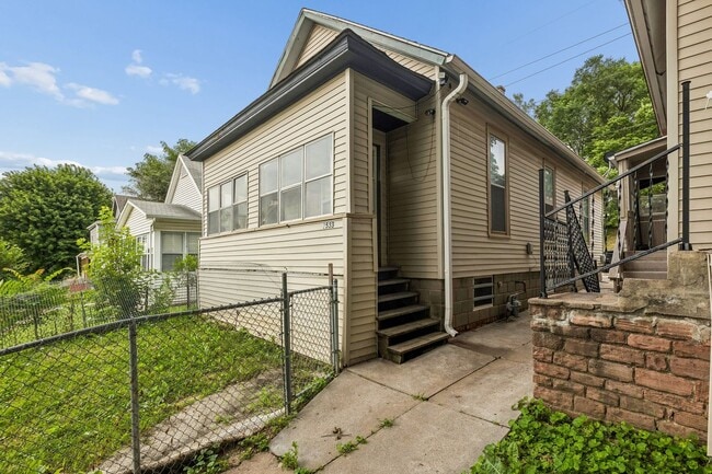 Photo - Large Single Family House