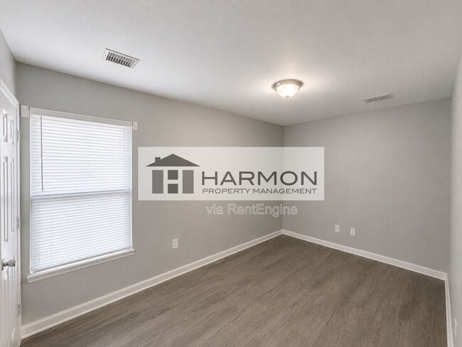 Photo - 816 N Crestway Ave