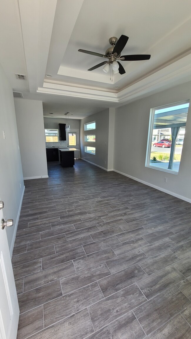 Photo - 803 W Smith Dr Unit 1