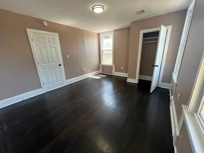 Photo - 25-27-27 Ryle Ave Unit 3