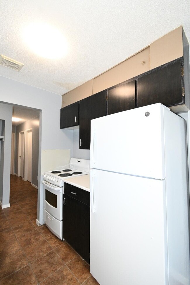 Photo - 2 bedroom in Prince George BC V2M 4M9