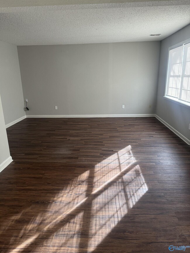 Photo - 3213 Clifford Rd NW