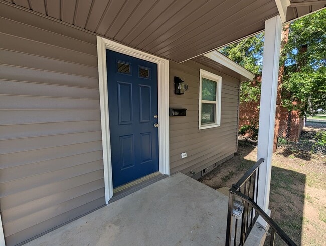 Photo - Remodeled luxury 1 bedroom, 1 bath house in Edmond, OK with stainless steel appliances