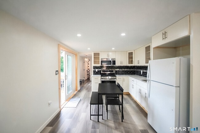12 Smith St Unit 2