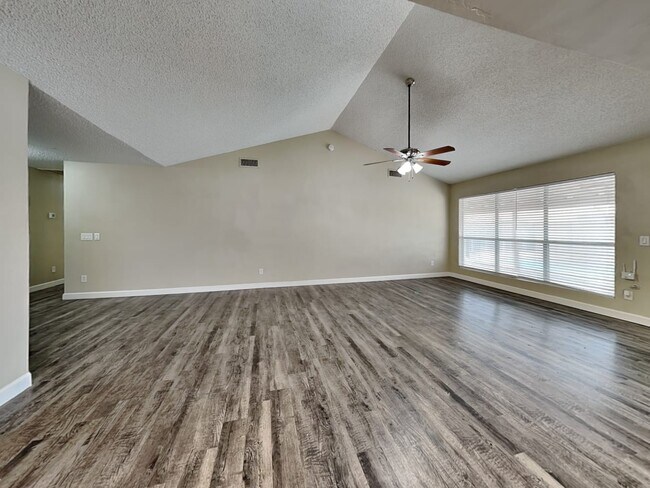 Photo - 7126 W Sierra Vista Dr