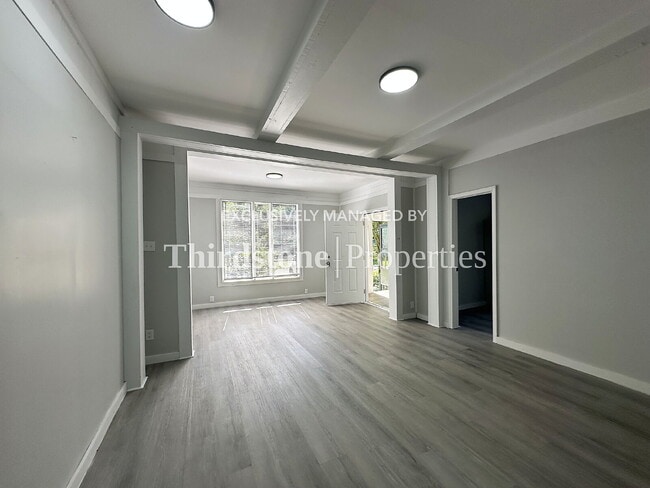 Photo - 856 W Palm Ave