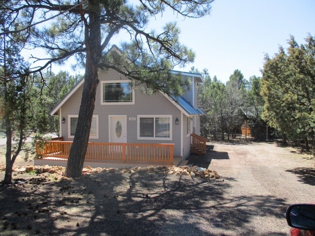 Building Photo - 1621 W Huning Rental