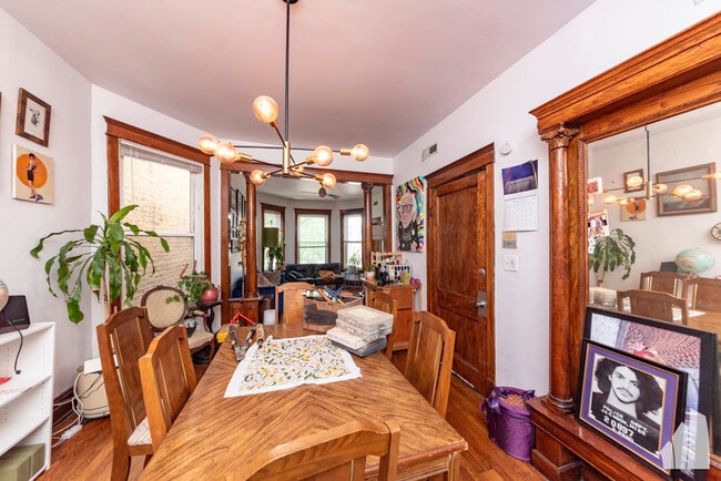 Photo - 1227 N Rockwell St Unit # 02