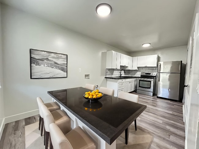 Photo - 1340 S 200 E Unidad 7