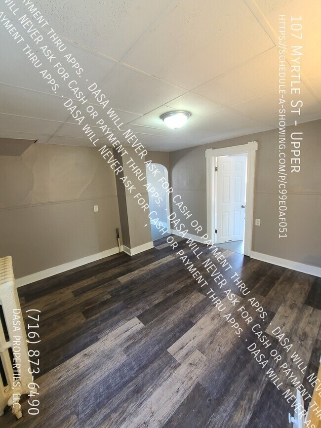 107 Myrtle St Unit Upper