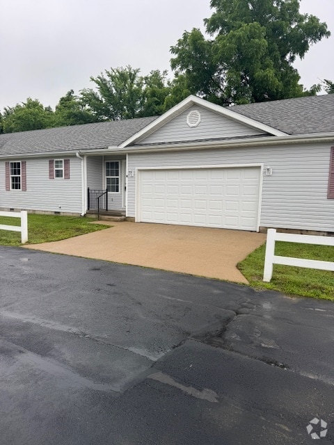 Building Photo - 2305 S Kenser Rd Unit B Rental
