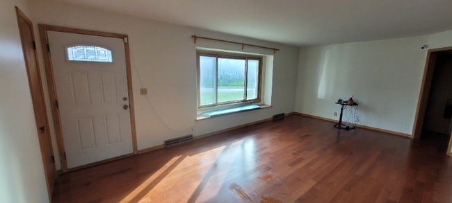 Photo - 7602 Parker St