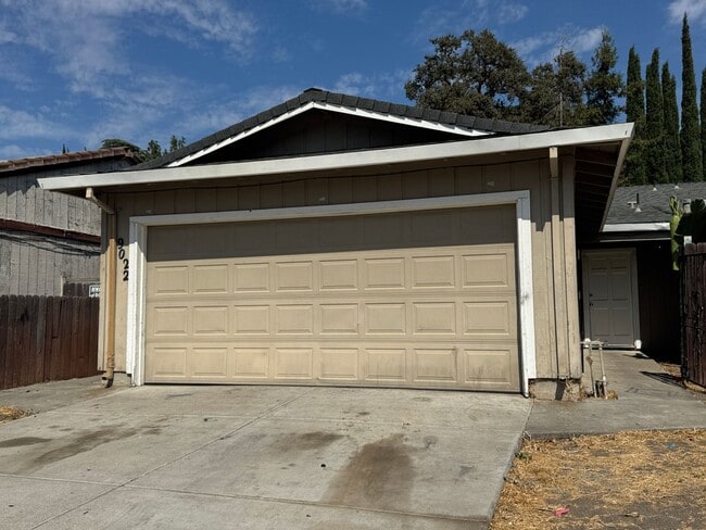 9022 Stacey Ct
