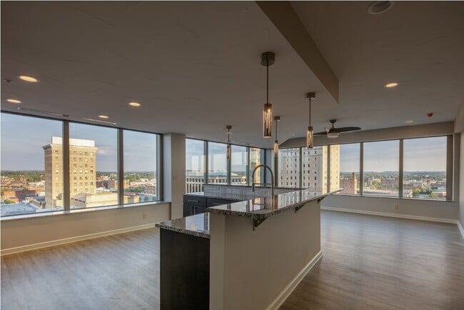 Suite 8