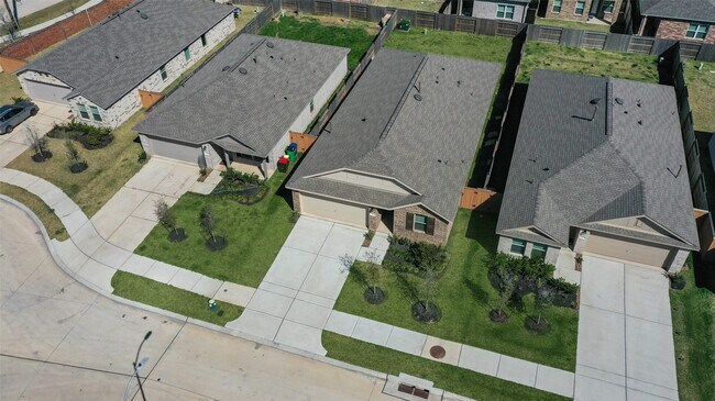 Photo - 27138 Breakaway Ln