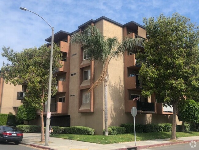 Building Photo - Newly Updated 1 bedroom 1 bath Condo - Ded... Unit 318